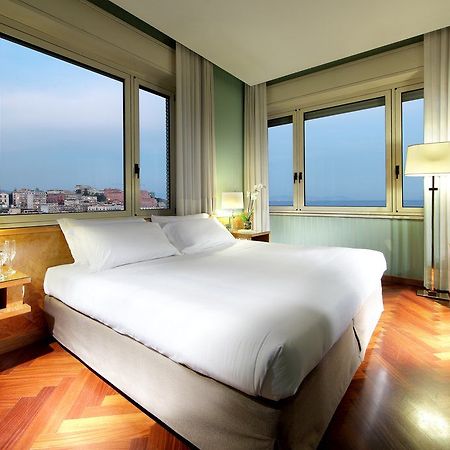 Exe Majestic Hotel Napoli Ngoại thất bức ảnh