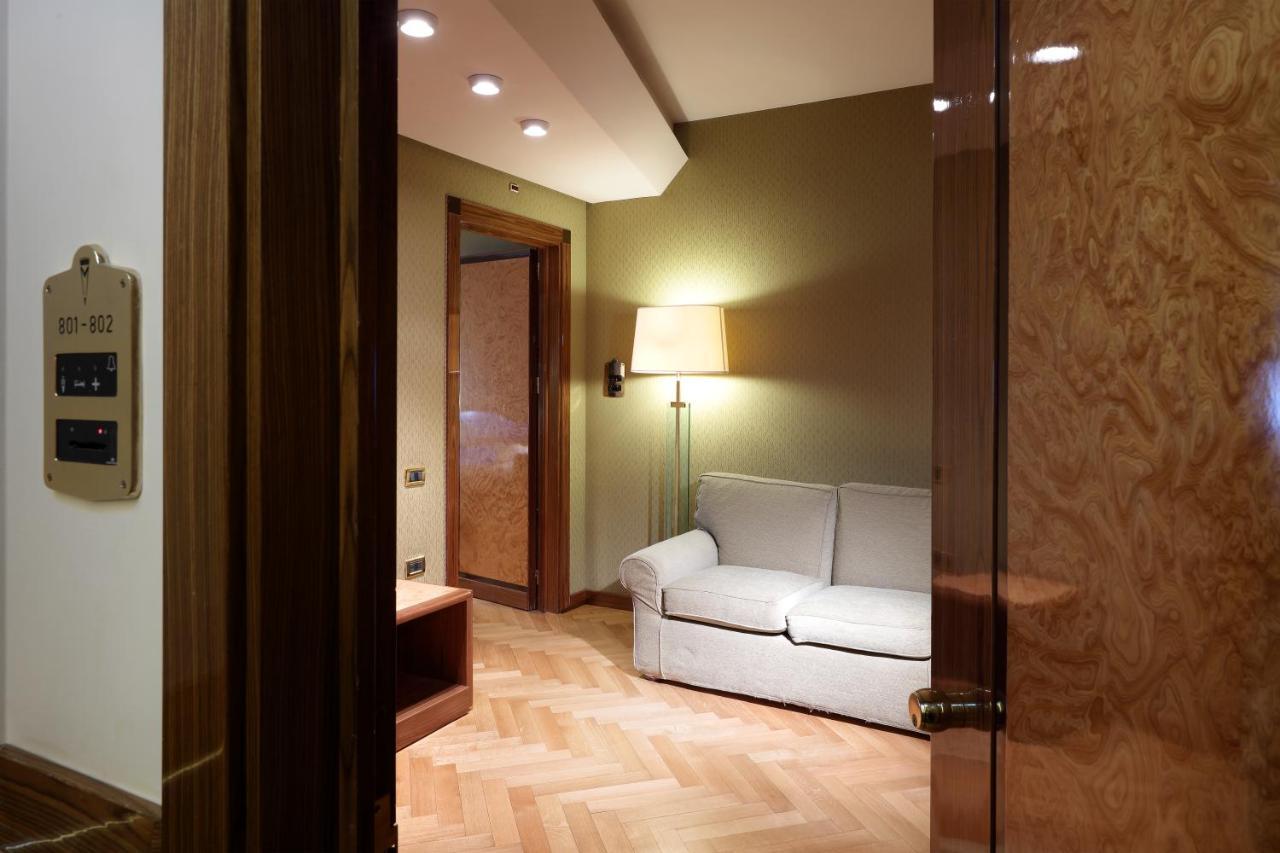 Exe Majestic Hotel Napoli Ngoại thất bức ảnh
