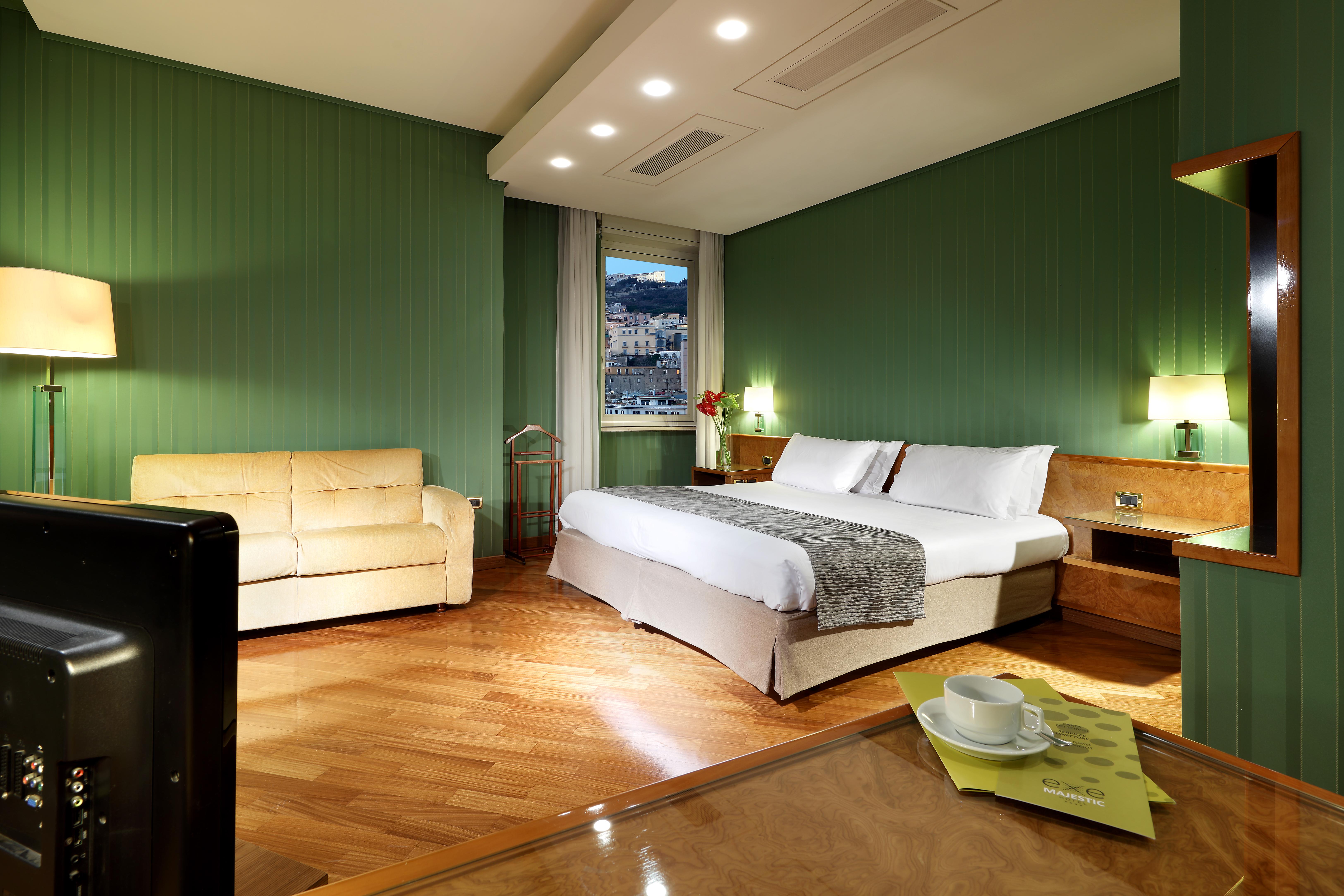 Exe Majestic Hotel Napoli Ngoại thất bức ảnh