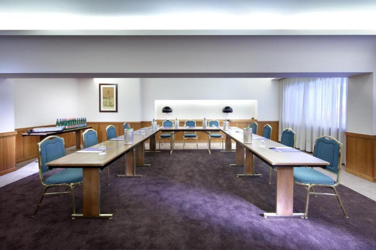 Exe Majestic Hotel Napoli Ngoại thất bức ảnh