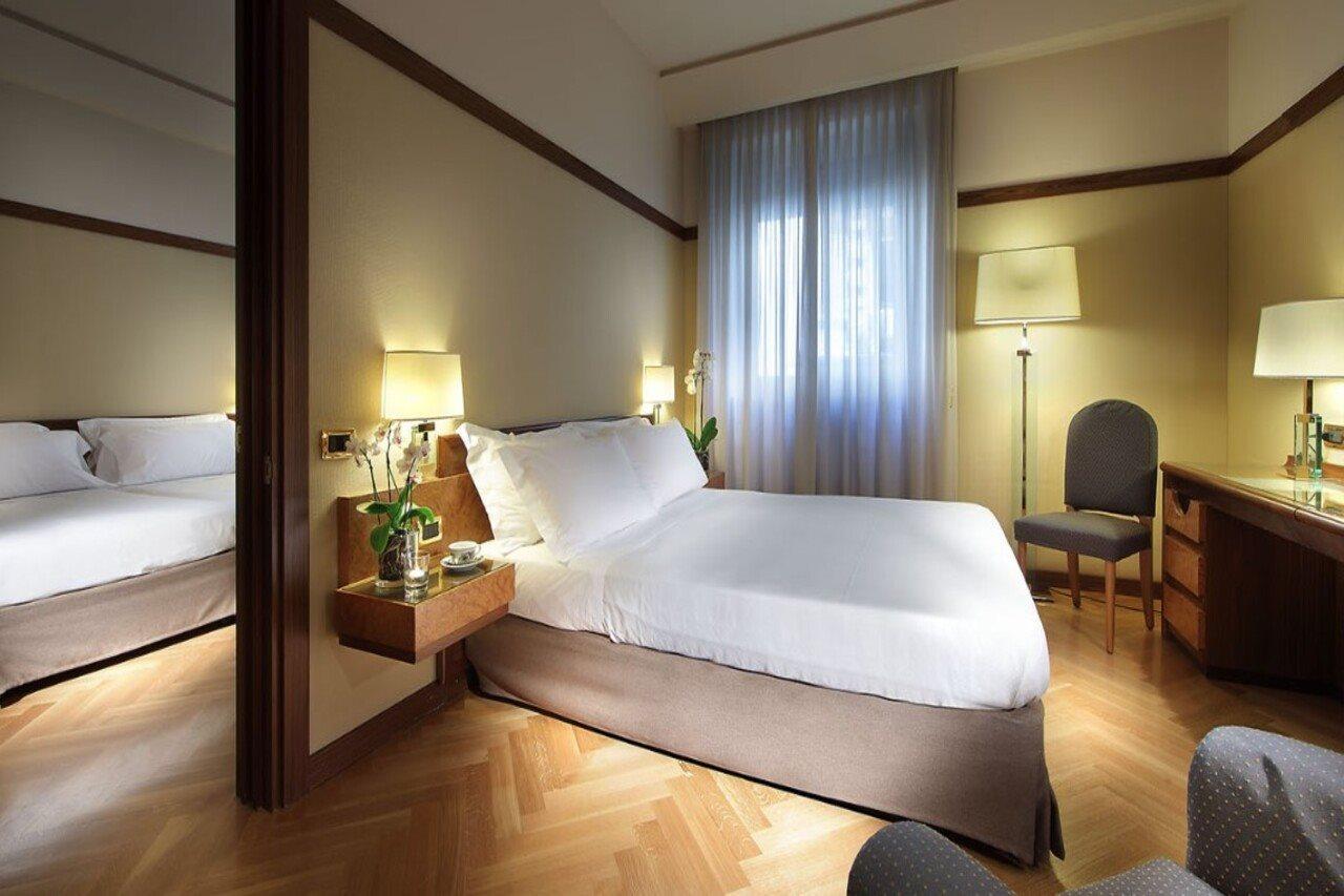 Exe Majestic Hotel Napoli Ngoại thất bức ảnh
