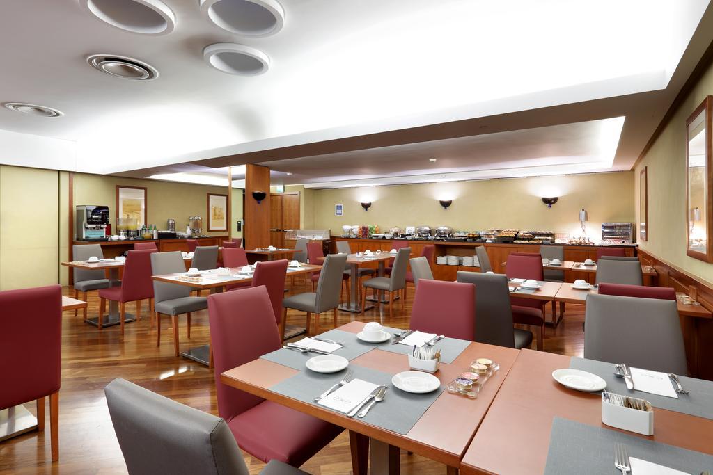 Exe Majestic Hotel Napoli Ngoại thất bức ảnh