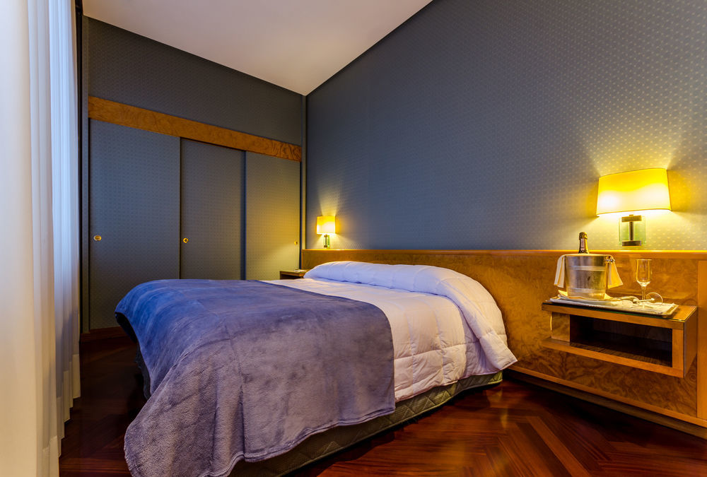 Exe Majestic Hotel Napoli Ngoại thất bức ảnh