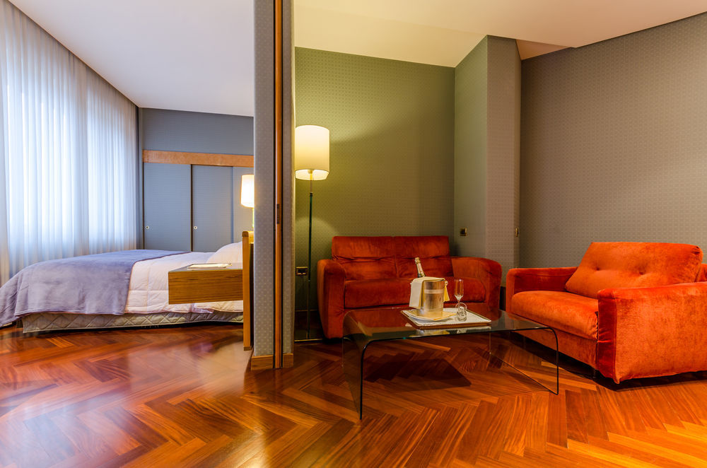 Exe Majestic Hotel Napoli Ngoại thất bức ảnh