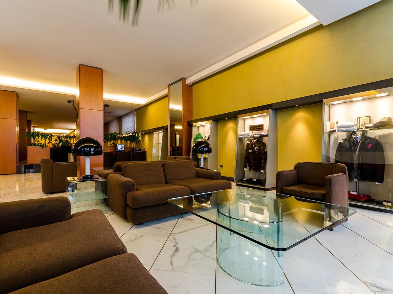 Exe Majestic Hotel Napoli Ngoại thất bức ảnh