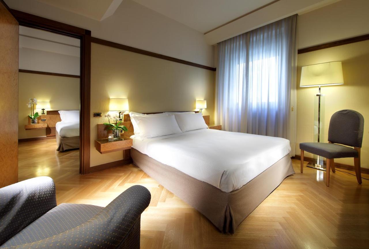 Exe Majestic Hotel Napoli Ngoại thất bức ảnh